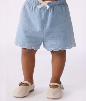 Preview: Petit Bateau Baby-Shorts aus besticktem Chambray BLEU CLAIR