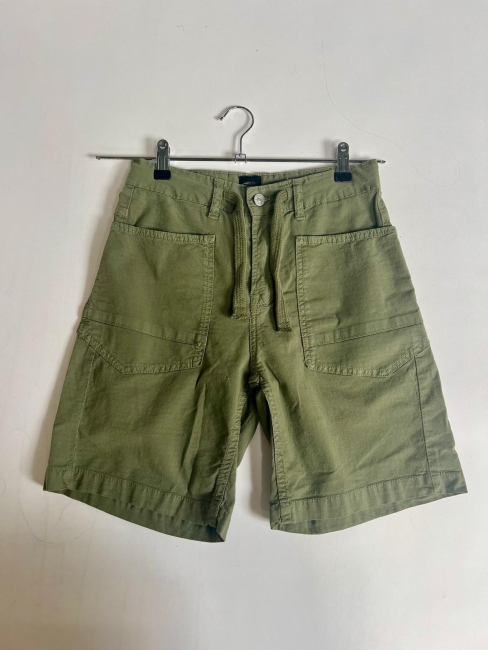 Le temps des cerises Bermuda Shorts PESTO