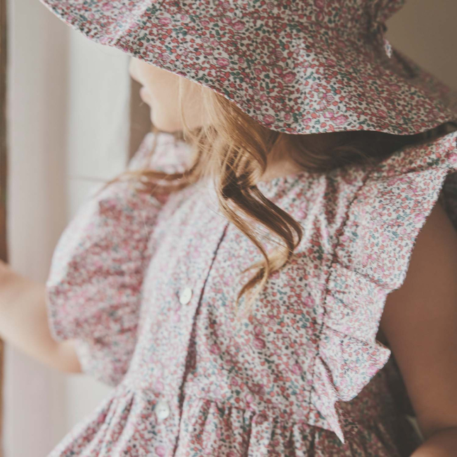 Huttelihut Kleid in Liberty Fabric Plumeria