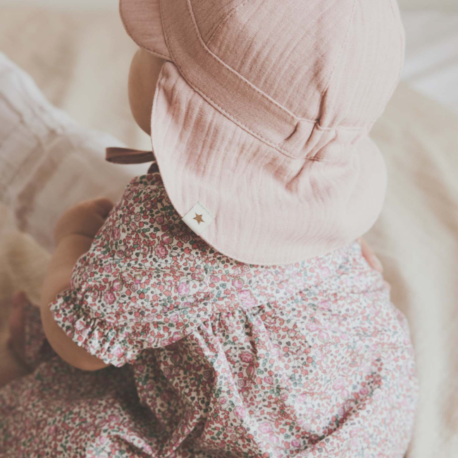 Huttelihut baby Kleid in Liberty Fabric Plumeria